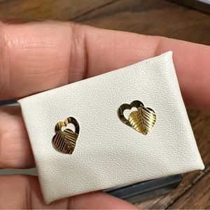 SOld!18karat REAL GOLD screw type earrings